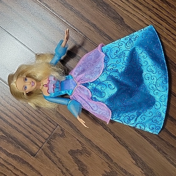 AS IS Barbie as The Island Princess Rosella Doll and clothes - Picture 1 of 10